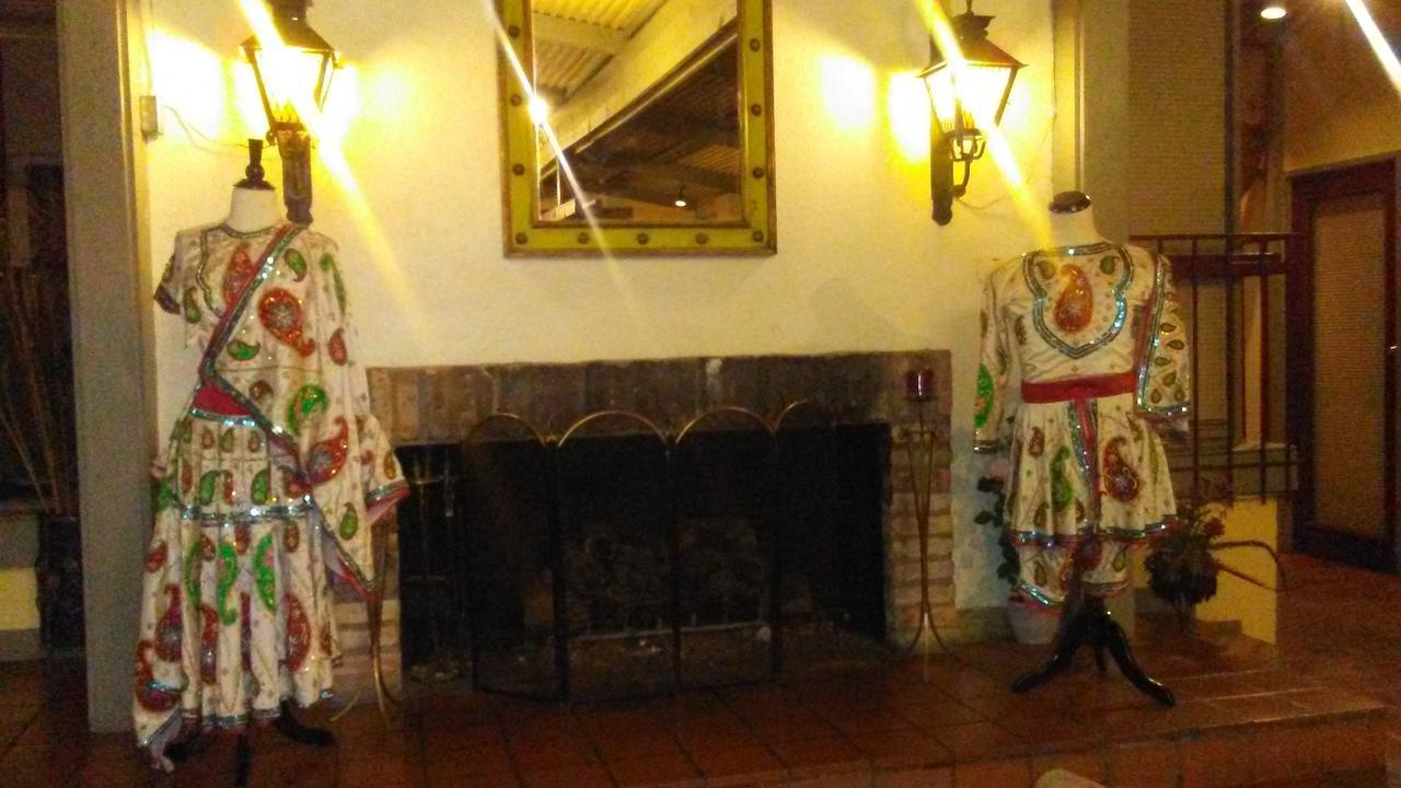 Spanish Trace Inn Athens Eksteriør billede